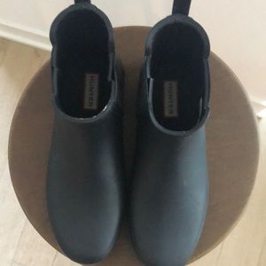 Hunter matte Chelsea ankle rain boots